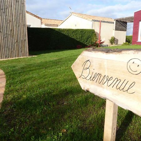 La Cabane Du Bonheur Les Herbiers Esterno foto